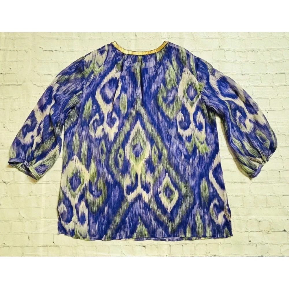 Chicos 2 Travelers Size Large Semi Sheer Blouse Purple 3/4 Sleeve Gold Trim Top - Picture 9 of 10